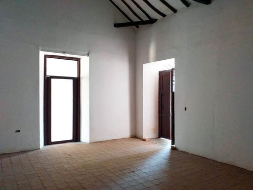 Imagen 4 de 6 de Local Comercial En Venta Con Estilo Colonial En El Centro De Coro 22-8481 04126887776