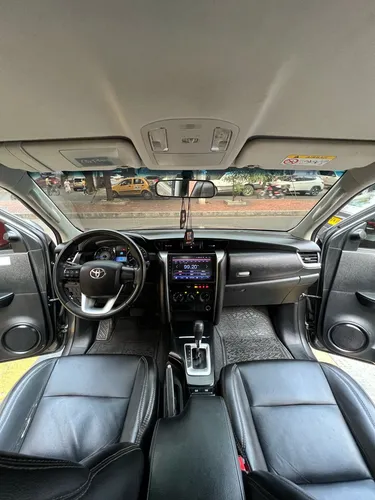 Toyota Fortuner 2.7l Mid