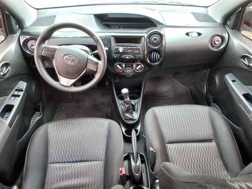 Imagem 9 de 9 de Toyota Etios Sedan 1.5 X 2018