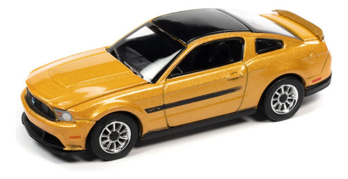 Ford Mustang GT/CS Modern Muscle Auto World 2012 1/64, color amarillo