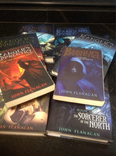 Ranger's Apprentice By John Flanagan, Libros En Inglés
