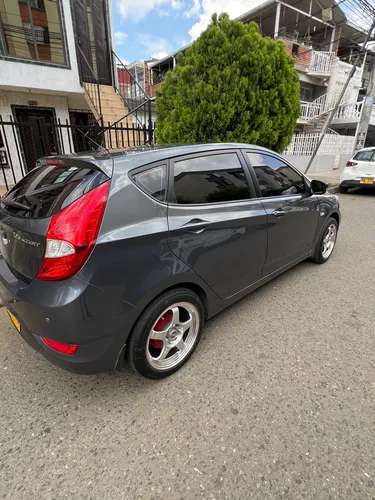 I25 Hatchback