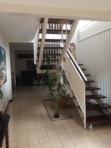 Casa En Venta En Urbanizacion Miranda. Mr