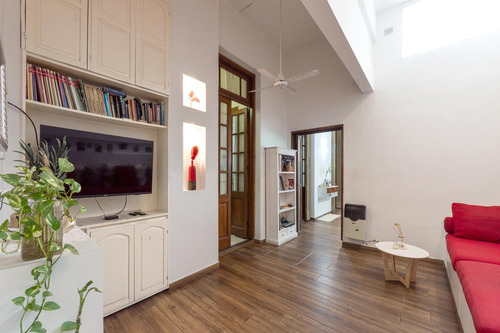 Venta - Casa De 3 Dormitorios, Patio Con Parrillero Y Terraza. Echesortu, Rosario.