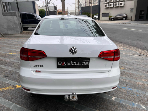Volkswagen Jetta 2.0 Comfortline Flex 4p