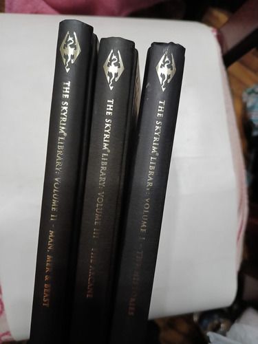 The Elder Scrolls V The Skryrim Library Vol I,ii,iii (inglés (Usado)