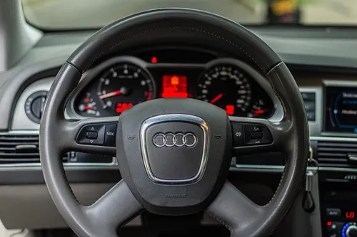 Audi A6 2.8 V6 Multitronic Lujo
