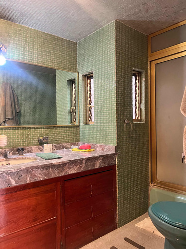 Vendo Casa En Esquina Con Uso Comercial En Jardín Balbuena