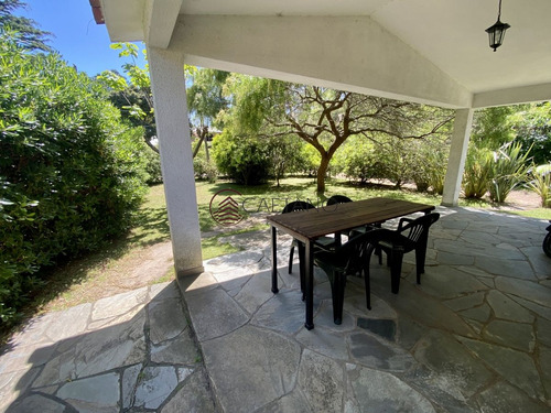 Imagen 16 de 27 de Venta Casa 2 Dormitorios Más Dependencia Playa Mansa Punta Del Este