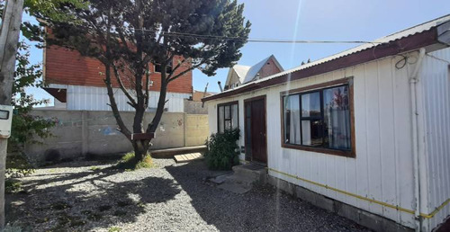 Se Vende Acogedora Propiedad Con Dos Casas En Punta Arenas