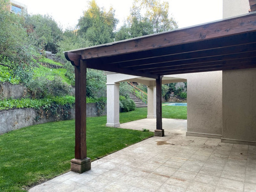 Estupenda Y Amplia Propiedad Recién Remodelada A Estrenar.