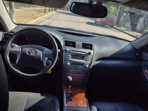 Toyota Camry 2.4 At L4