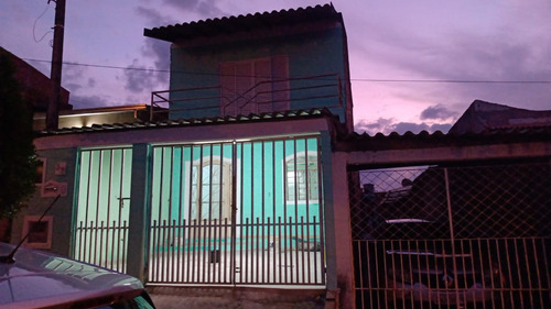 Casa Com 2 Quartos Sala Cozinha Banheiro E Uma Suite