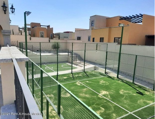 Imagen 10 de 14 de Casa De 3 Recámaras Y Con Roof Garden, Independencia. Venta