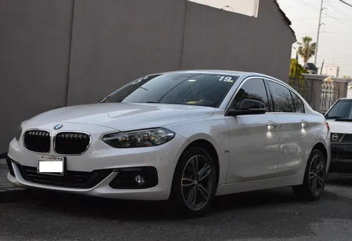 BMW Serie 1 1.5 5P 118Ia Sport Line At