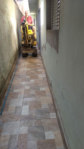 Locação Mini Escavadeira Yanmarsv08 Ou Carregadeira Bobcat