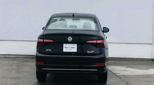 Imagen 10 de 14 de Volkswagen Jetta Trendline Paquete Comfortline 4 Puertas