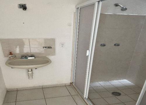 Imagen 8 de 14 de Brisas Del Lago En Closter Con Vigilancia