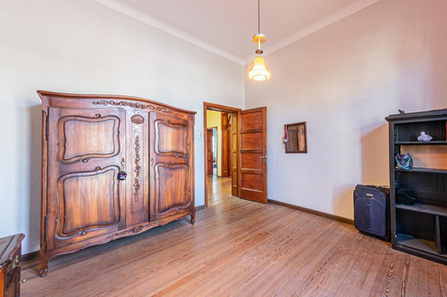 Imagen 16 de 27 de Casa De 4 Dormitorios En Venta Jardín Parrillero Terraza Barrio Abasto Centro