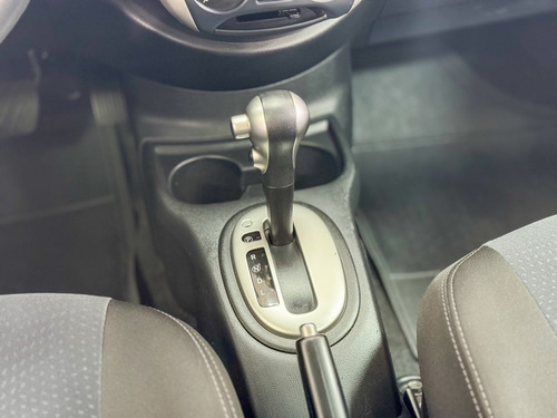 Nissan Versa 1.6 16V FLEXSTART SV 4P XTRONIC