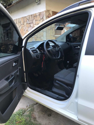 Volkswagen Suran 1.6 Comfortline 101cv 2016
