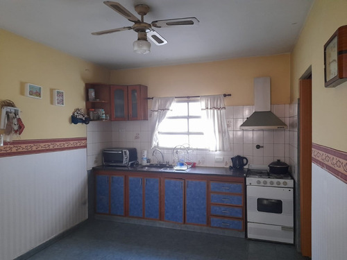 Imagen 4 de 14 de Departamento Sin Expensas En Centro De Lanus Este 3 Ambientes Con Cochera Y Camaras De Seguridad