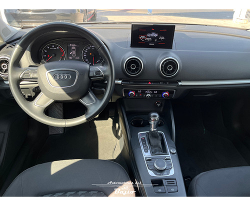 Audi A3 1.8 Sedán Ambiente At