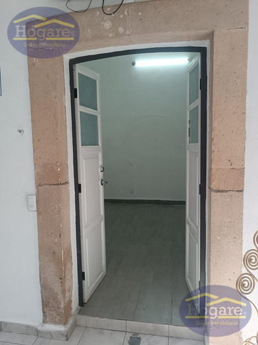 Oficina En Renta, Excelente Espacio Para Consultorio O Para Oficina En La Col. Obregón León Gto.