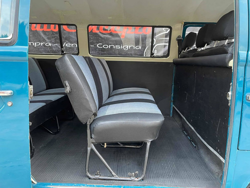 Imagen 10 de 15 de Volkswagen Combi 1985 Pasajeros Conservada