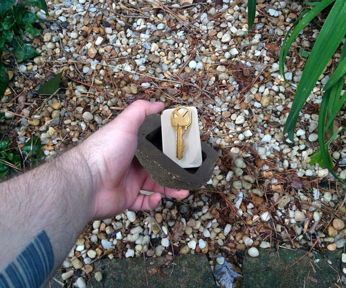 Piedra Falsa Para Ocultar Una Llave De Repuesto, Color Gris