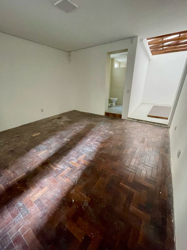 Apartamento Grande, Com Pátios