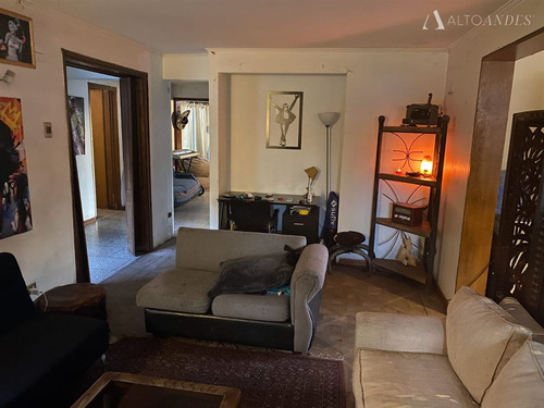Casa En Venta De 5 Dorm. En Las Condes