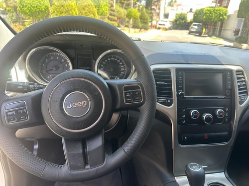 Jeep Grand Cherokee Laredo V6 Lujo 4x2 At