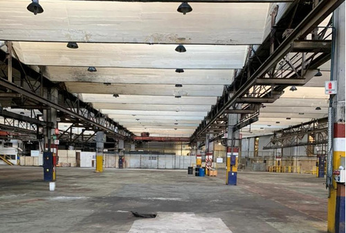 Alquiler De Deposito Logistico/ Industrial 10200 Mts Cub Barracas Mixtura 3
