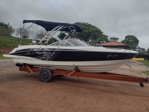 Imagem 1 de 10 de Bayliner 250 Br + Mercruiser 300 Hp Ano 2015