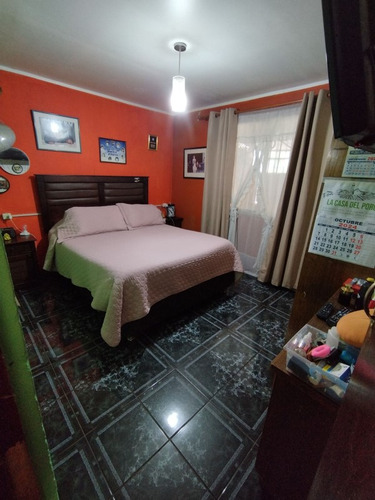 Casa 3d, 1b, 2e, 1bo. - Metro Neptuno.