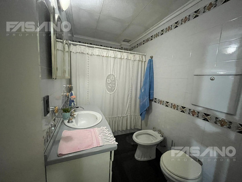 Casa En Lote Propio En Venta - Chilavert