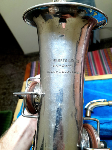 Saxofón Alto Graslitz Czechoslovakei. V. Kohlerts Sohne Plateado (Usado)