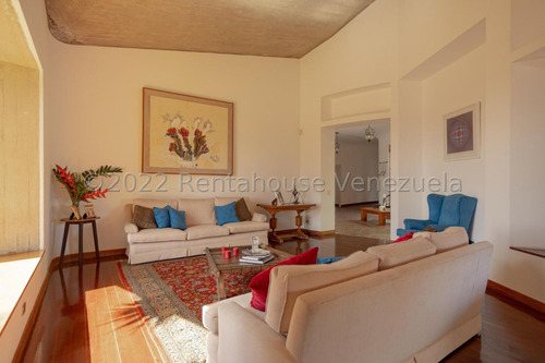 Ana Torres. Quinta En Venta 237688 En Cerro Verde