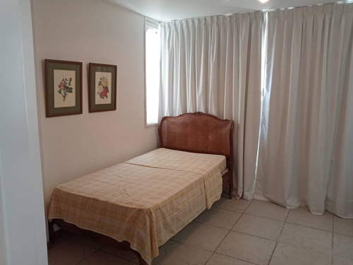 Imagen 9 de 13 de Alquilo Apartamento En Los Palos Grandes, Caracas