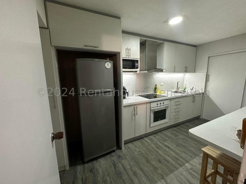 Apartamento En Venta En Los Naranjos Del Cafetal #24-21600 Yosmil Carrero