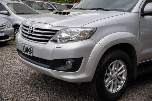 Toyota SW4 4X4 SRV 3.0 TDI-C3 SW4 4X4 SRV 3.0 TDI-C3