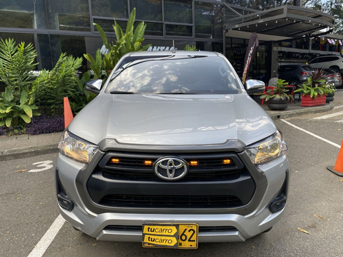Imagen 4 de 24 de Toyota Hilux 2.4 4x4 2021