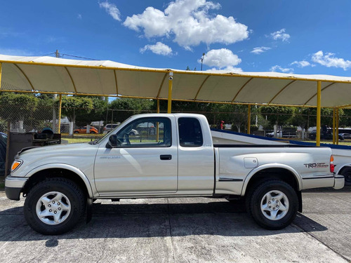 Imagen 8 de 15 de Toyota Tacoma 4x4 Legalizada V6