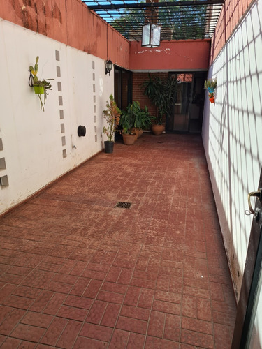Imagen 3 de 14 de Casa En Barrio Crisol 4 Dormitorios!