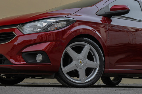 Imagem 4 de 15 de Chevrolet Onix
