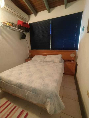 Imagen 4 de 10 de Se Vende Town House En Urb Campo Claro, Av Bella Vista
