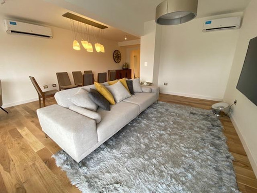 Piso Exclusivo Con Vista Franca Al Río Y 2 Cocheras
