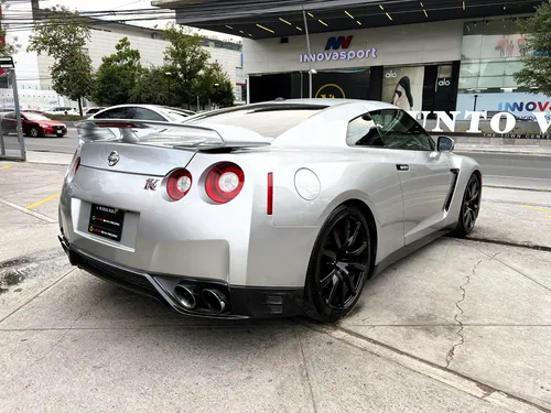 Nissan Gt R 2015