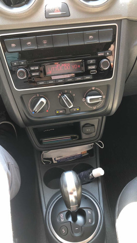 Imagem 6 de 10 de Volkswagen Voyage 1.6 Msi Highline Total Flex I-motion 4p